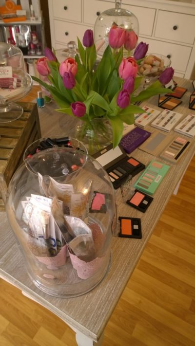 Shades of Pink &#8211; Kosmetik aus England und Amerika in Steglitz