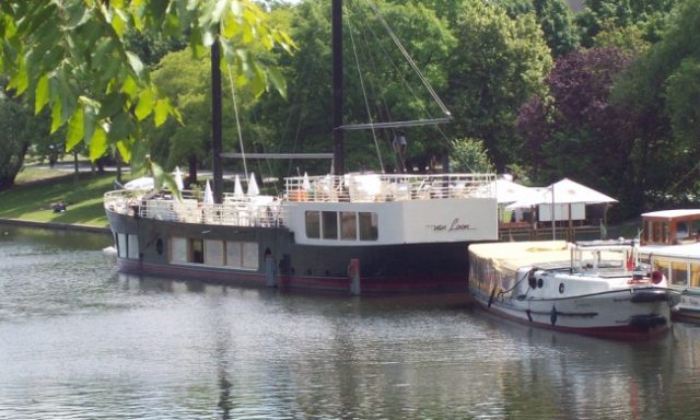 Van Loon Restaurantschiff