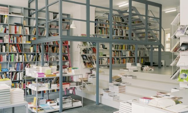 Pro qm – Thematische Buchhandlung in Mitte